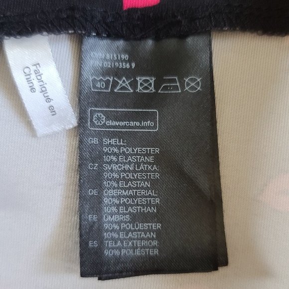 H&M Black Pencil Skirt with Pink Lip Pattern - Picture 5 of 5